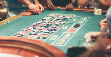 Casino-game-table